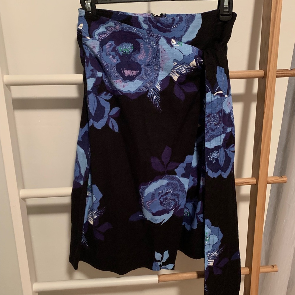 Halogen wrap skirt size 2